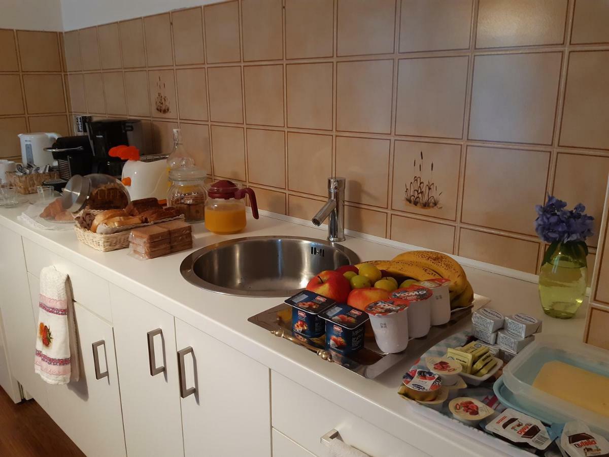 B&B La Casa Nel Bosco Invorio Inferiore Ngoại thất bức ảnh